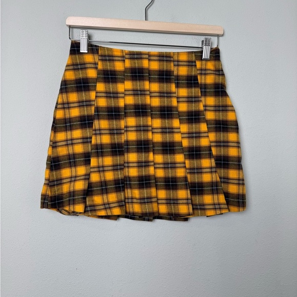 Yellow Plaid Clueless Style Pleated Mini Skirt Size Medium - Picture 1 of 11
